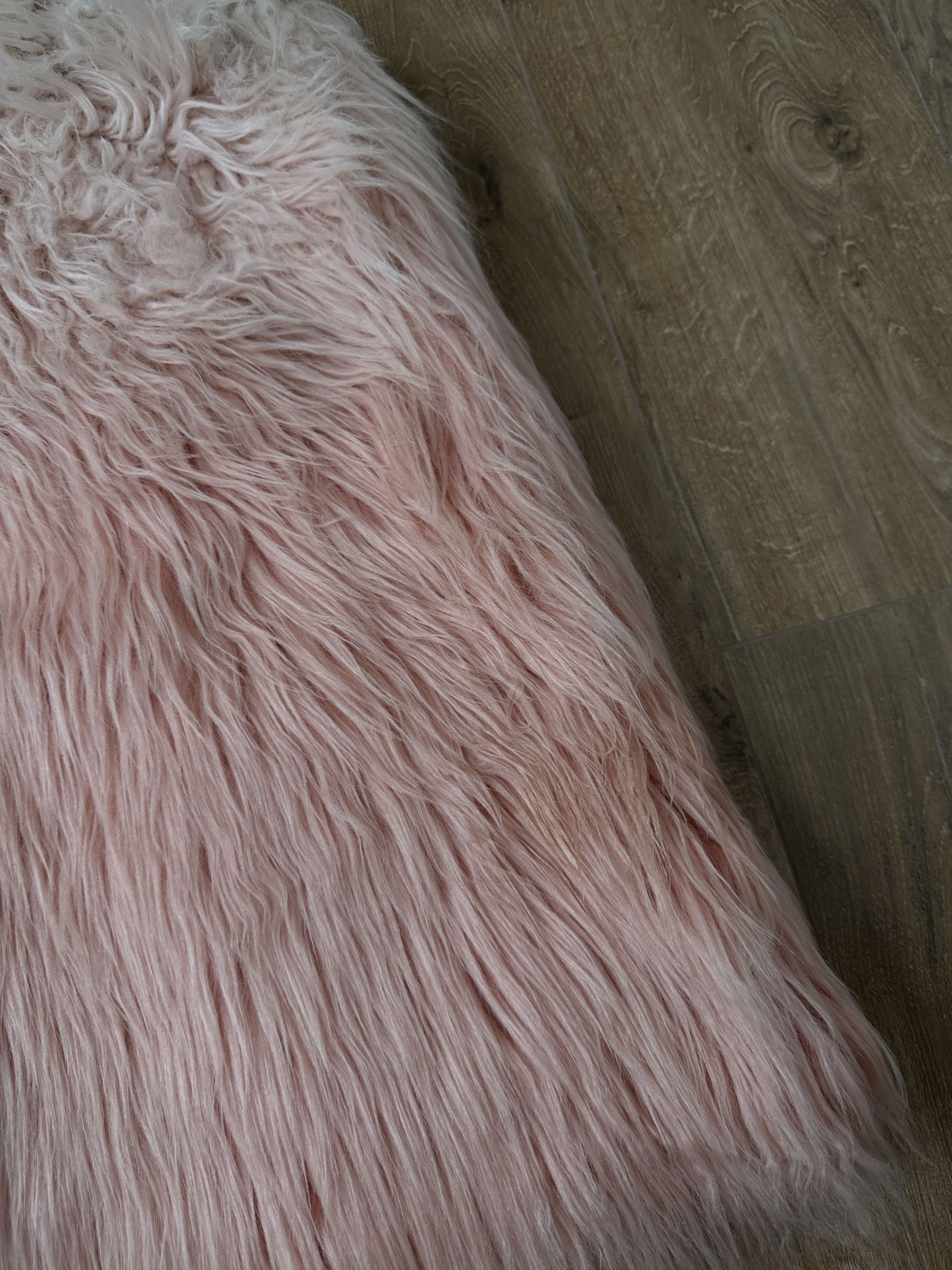 Juicy Couture Juicy Couture Women's Y2K Fur Vest Size: S Size S / US 4 / IT 40 - 11 Thumbnail