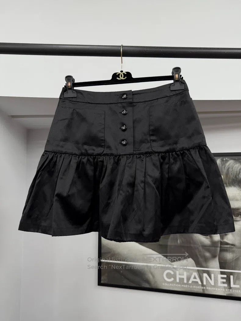 Chanel Chanel Black pleated skirt Size 25" / US 0 / IT 36 - 1 Thumbnail