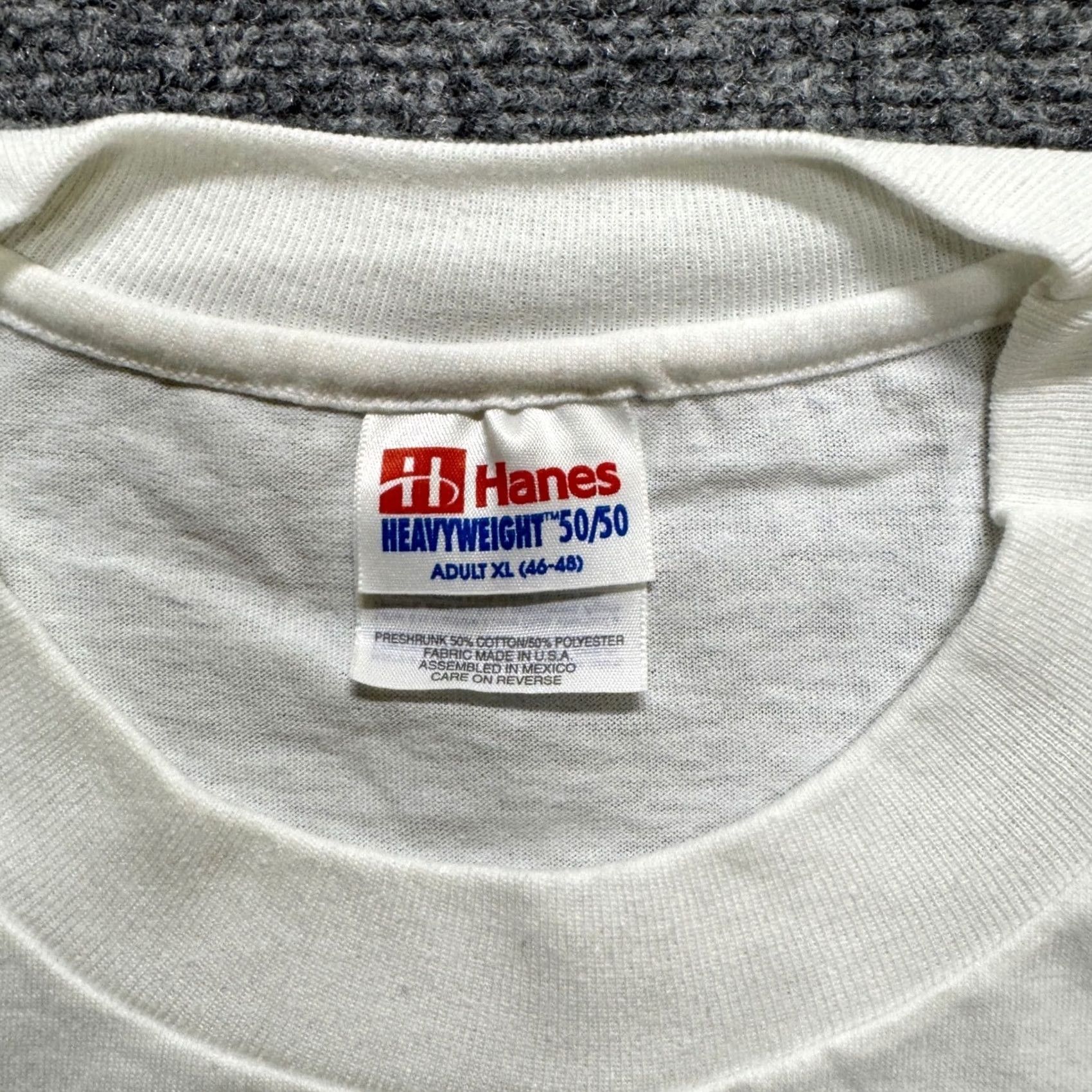 Nordstrom VINTAGE T-shirt Men XL White Neon Y2K 90s Hanes Heavyweight B.P Nordstrom Distressed Size US XL / EU 56 / 4 - 3 Thumbnail