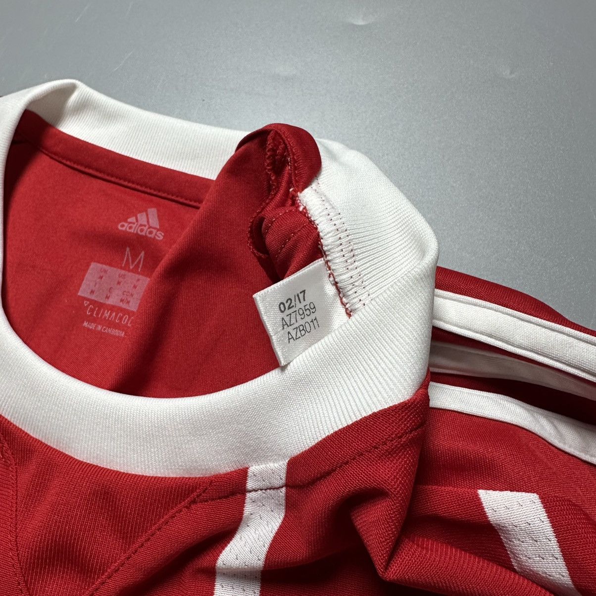 Vintage BAYERN ADIDAS 2017/2018 FOOTBALL HOME JERSEY #10 ROBBEN Size US M / EU 48-50 / 2 - 7 Thumbnail