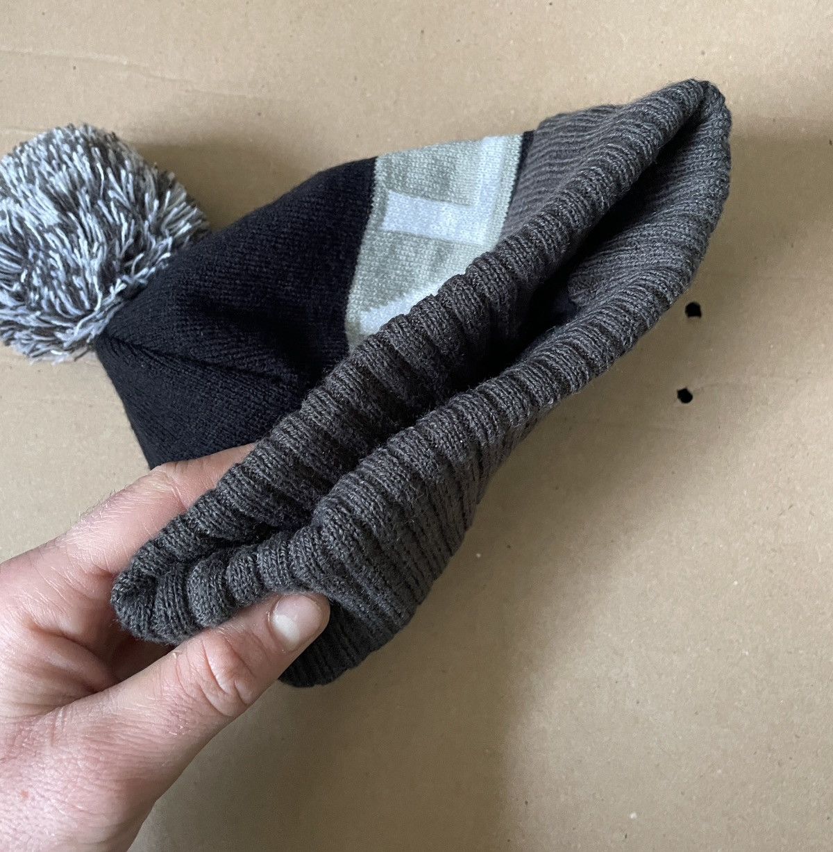 Other SealSkinz Water Repellent Bobble Hat Size ONE SIZE - 7 Thumbnail
