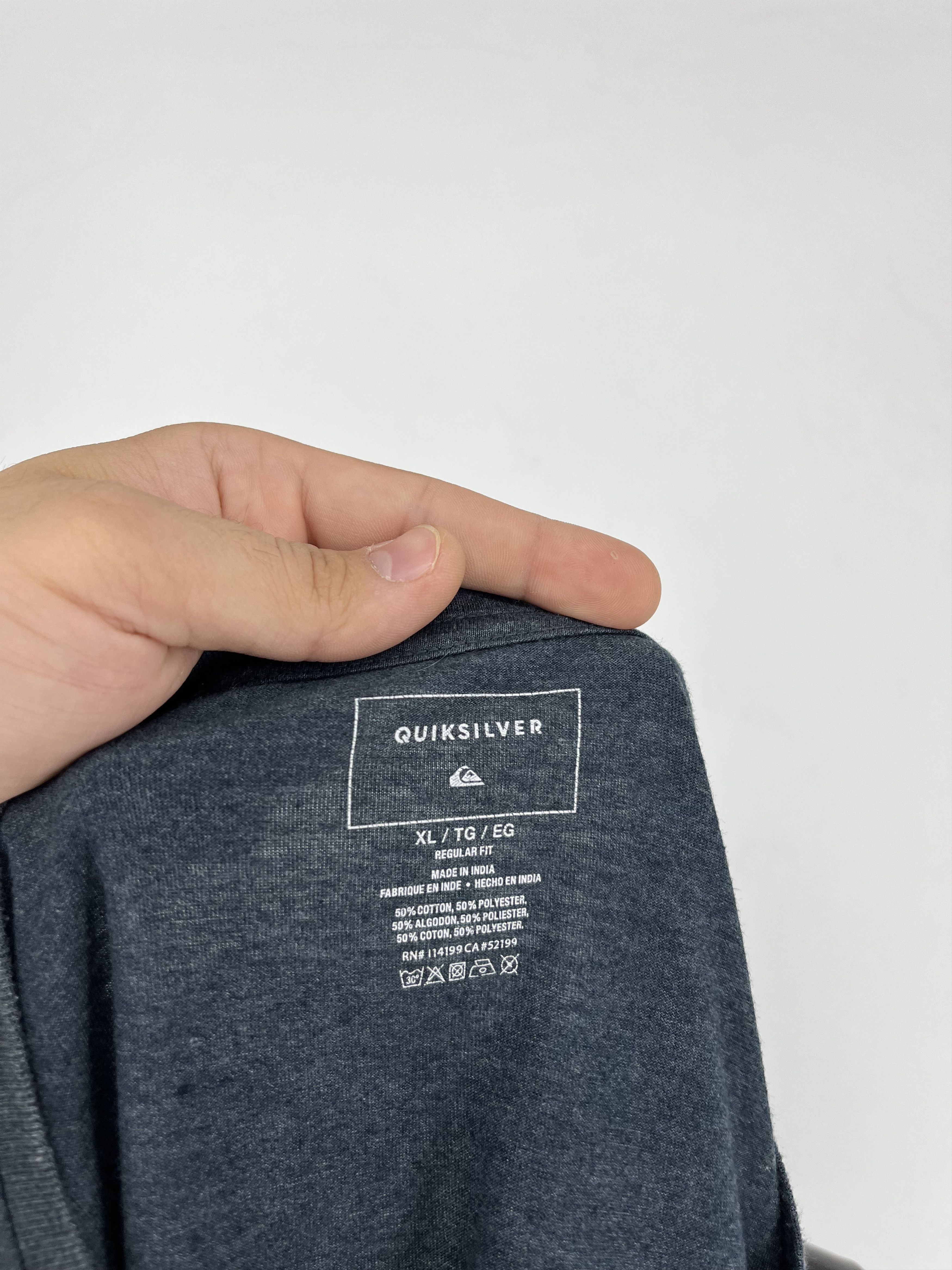 Quiksilver Vintage Quiksilver T-Shirt Size XL Surf Skateboard y2k Size US XL / EU 56 / 4 - 9 Thumbnail