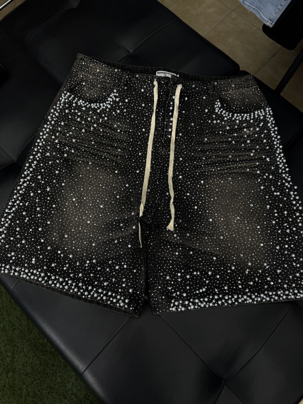 Vale Valley Vale Rhinestone Shorts Black Size 40 (NEW) Size US 40 / EU 56 - 1 Thumbnail
