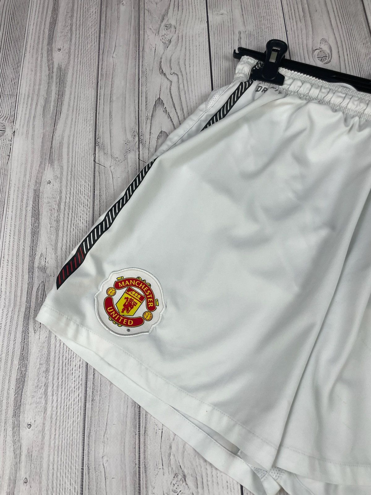 Nike Vintage Nike Manchester United soccer shorts size M Size US 32 / EU 48 - 2 Thumbnail