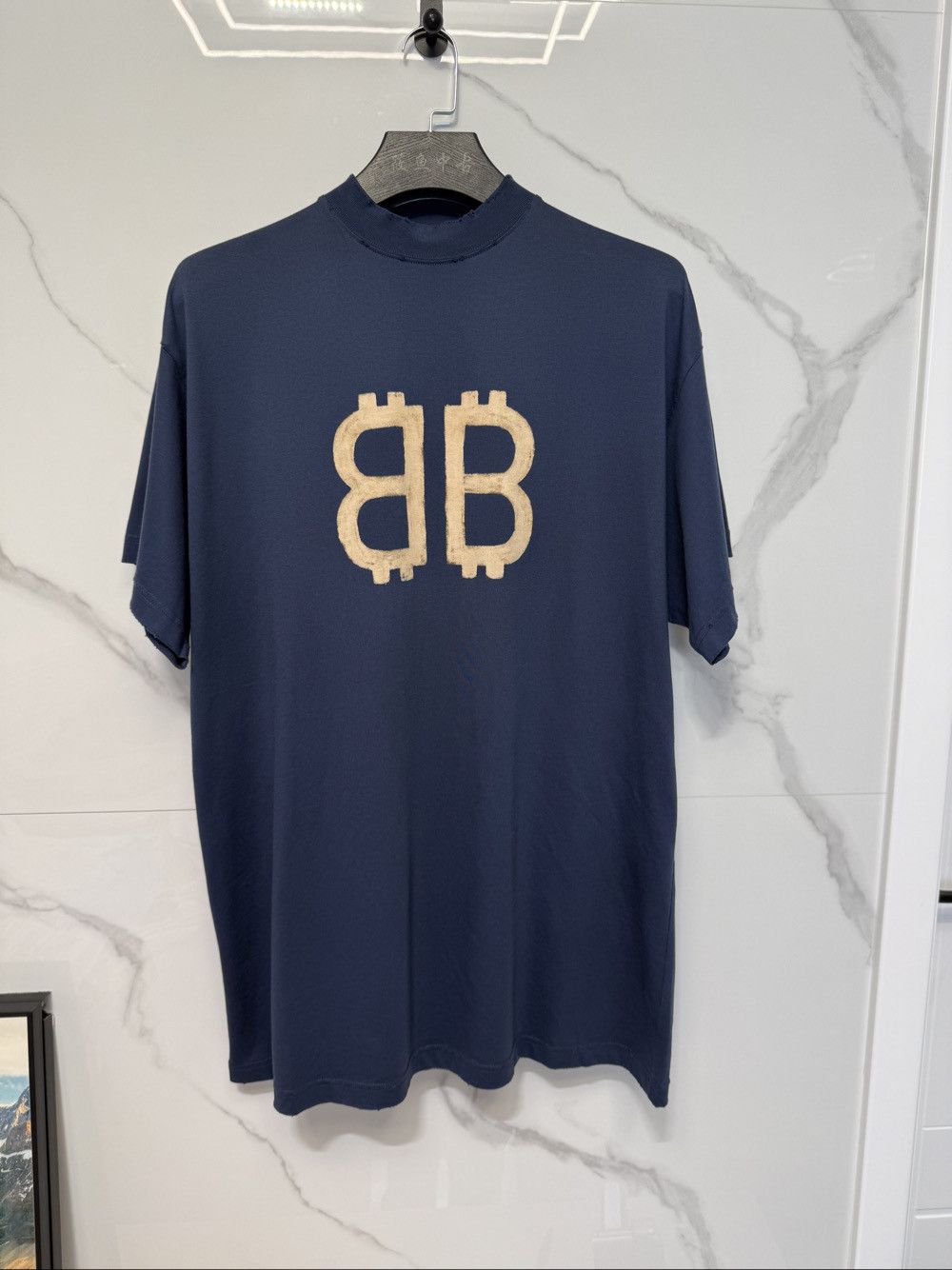 Balenciaga Balenciaga Crypto Logo T-Shirt Size S Size US S / EU 44-46 / 1 - 1 Thumbnail