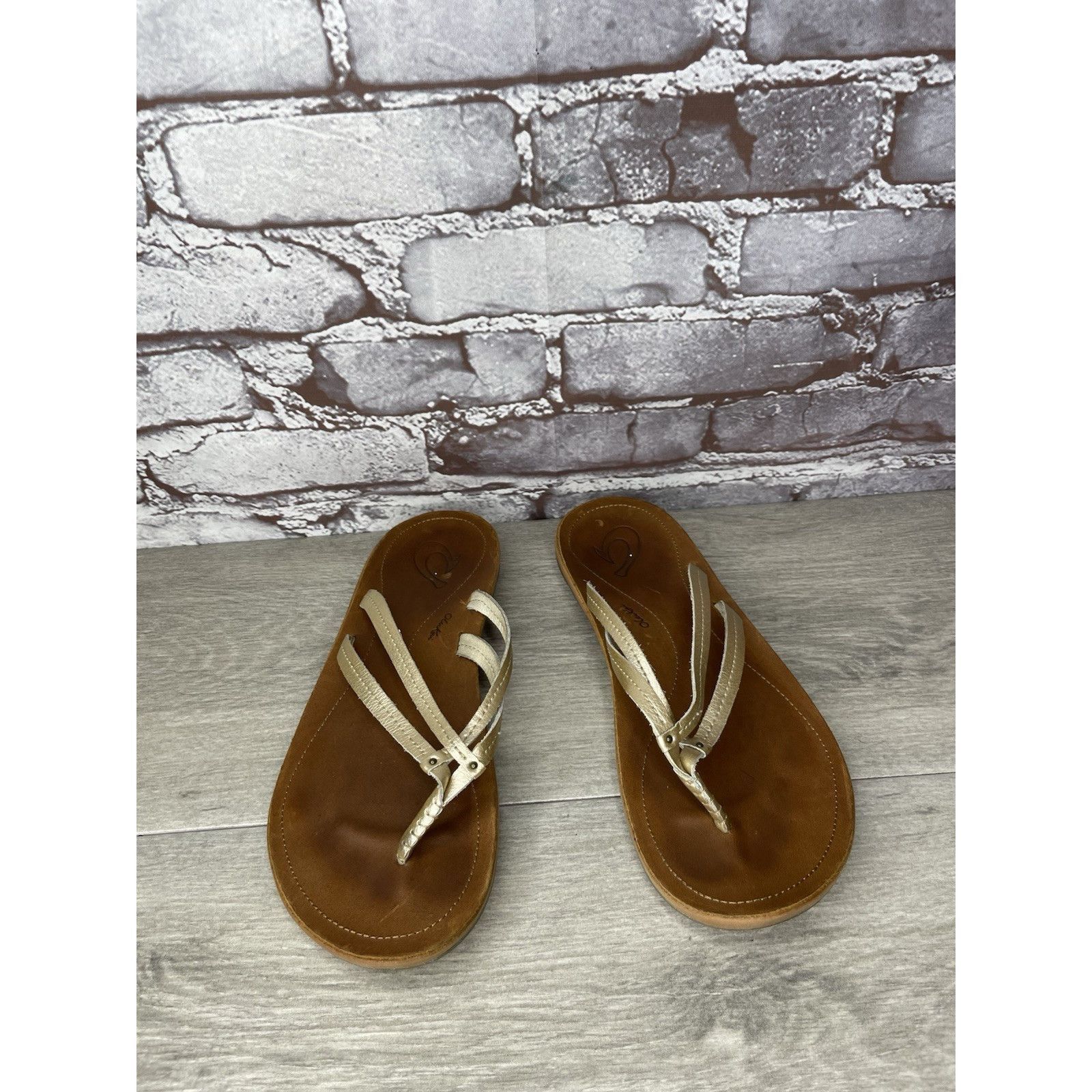 Olukai Olukai “U’i” Gold Leather Double Strap Flip Flops Sandals Wo Size US 8 / IT 38 - 10 Thumbnail