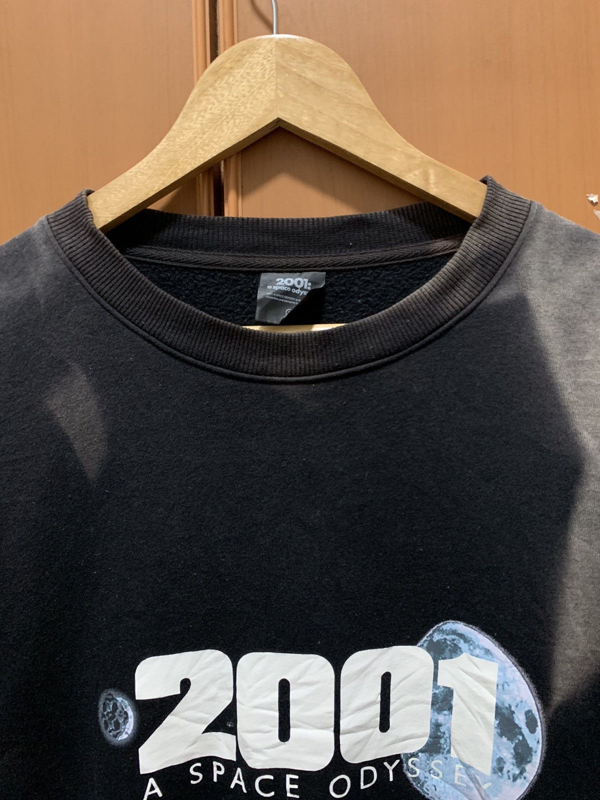 Vintage Rare Vintage 2001 Space Odyssey Nice Faded Movie Sweatshirt Size US L / EU 52-54 / 3 - 4 Thumbnail