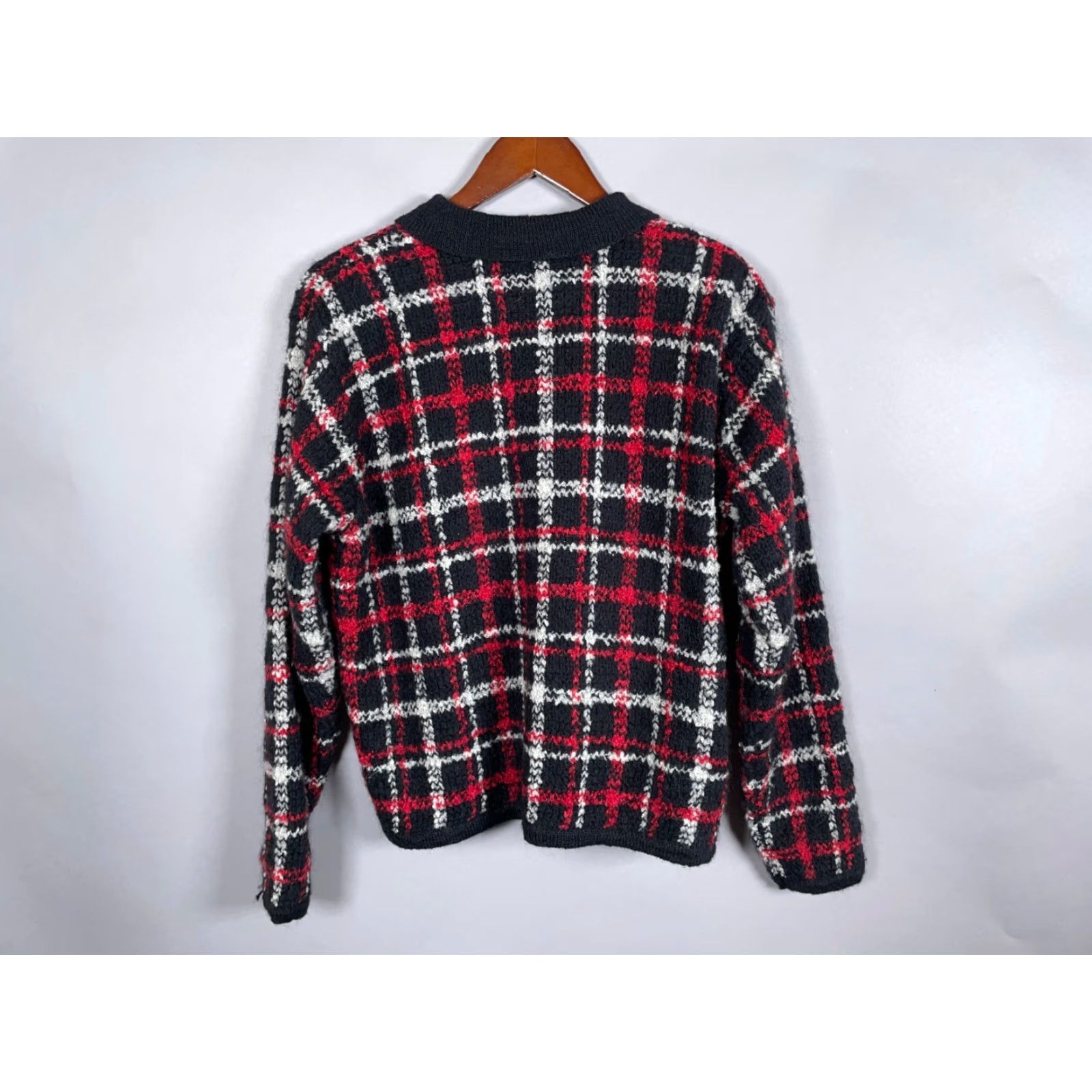 Vintage Vintage Yes Paul Harris Mohair Blend Cardigan Women's Large Red Black Plaid Sweater Collared Size L / US 10 / IT 46 - 2 Thumbnail