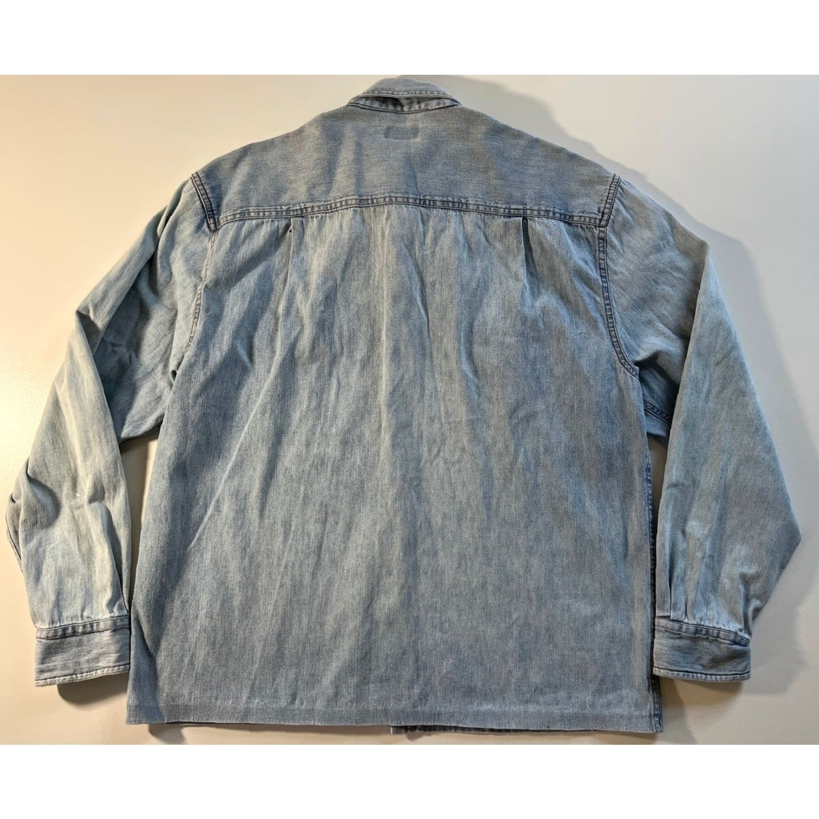 Guess VINTAGE Guess Denim Shirt Mens Button-Up LS 90s Americana Size L Blue Cotton Embroidered Pockets Size US L / EU 52-54 / 3 - 3 Thumbnail