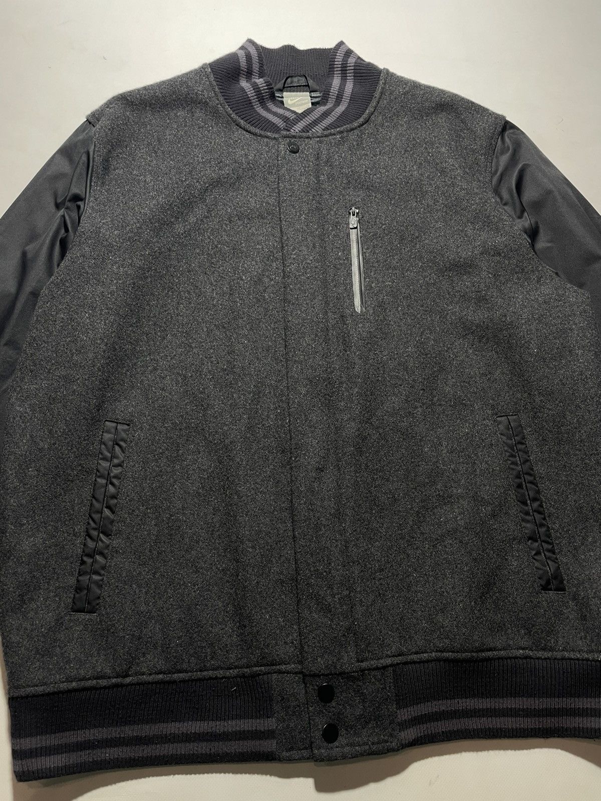 Nike Vintage Nike Wool Varsity Bomber Jacket Size US XL / EU 56 / 4 - 3 Thumbnail