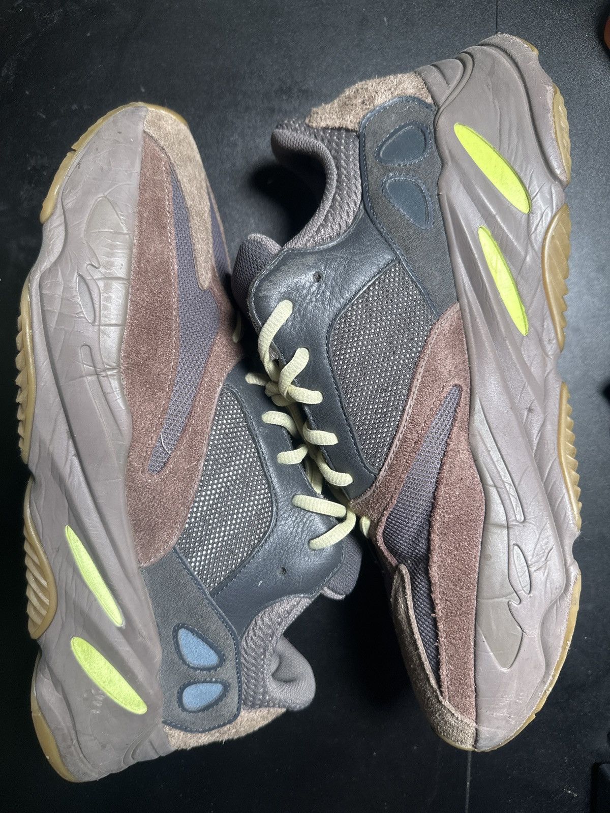 adidas gazelle silver green womens Adidas Yeezy Boost 700 Mauve EE9614 Size 11/12.5W main image 0