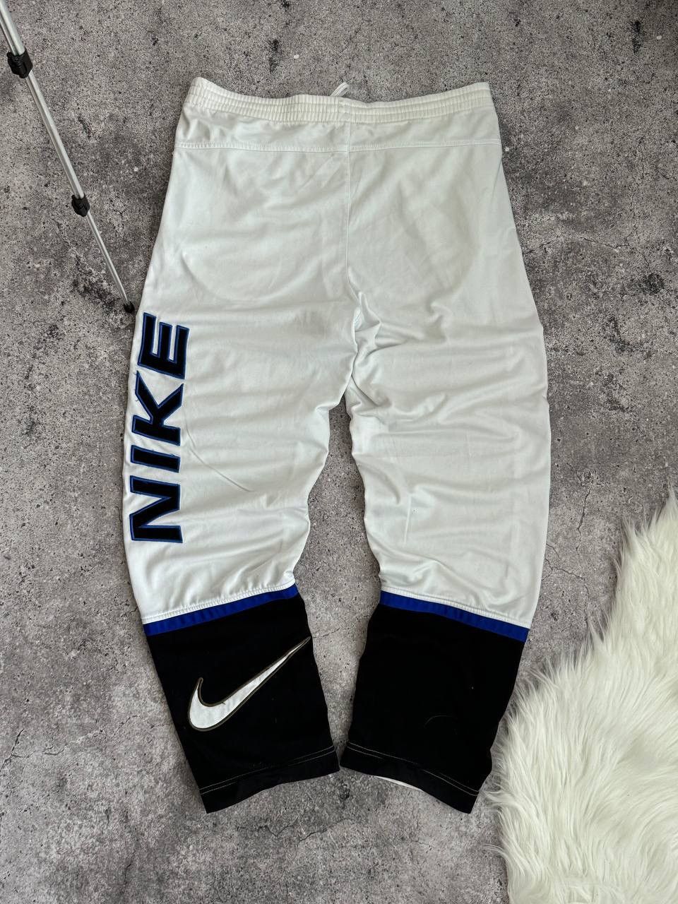Nike Vintage Nike big swoosh Y2K white baggy pants Size US 30 / EU 46 - 10 Thumbnail