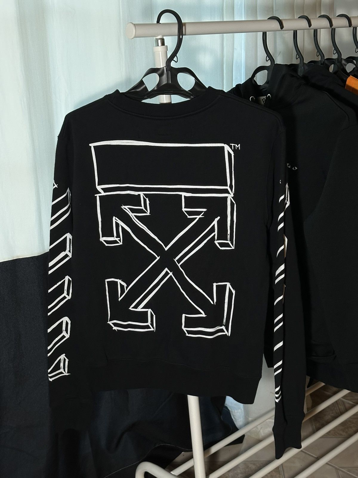 Off-White Off White Black and White Crewneck Small Size US S / EU 44-46 / 1 - 3 Thumbnail