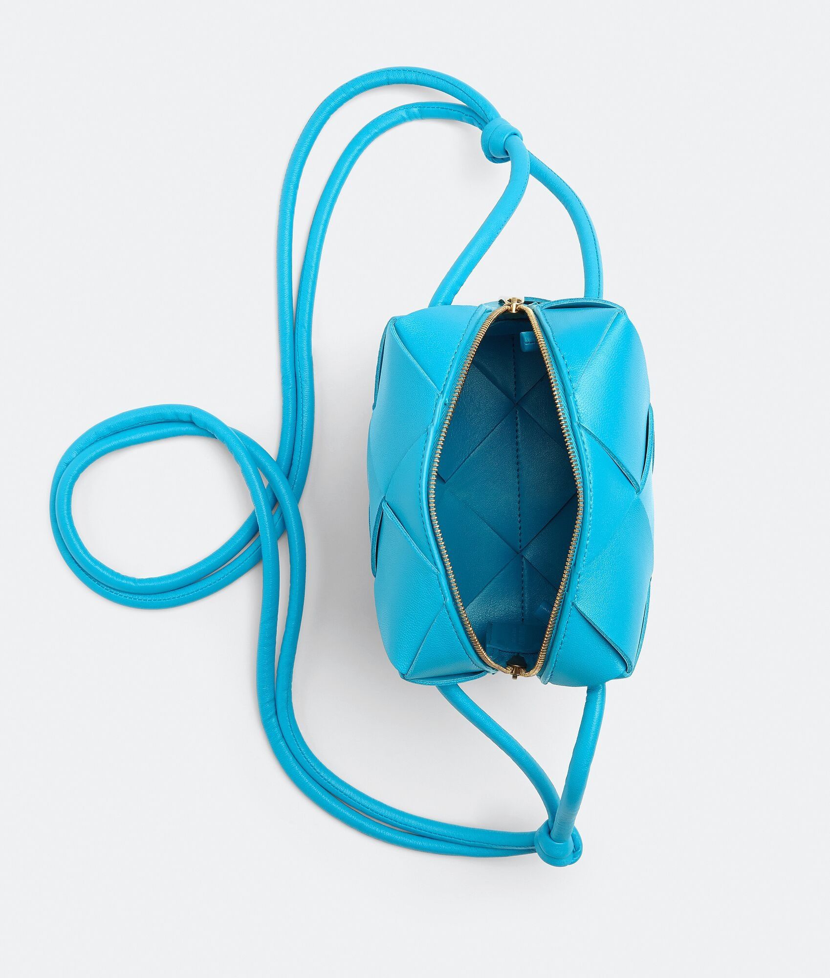 Bottega Veneta o1lf3ng10525 Size: OS / Mini Cassette Camera Bag Pool Blue Size ONE SIZE - 3 Thumbnail