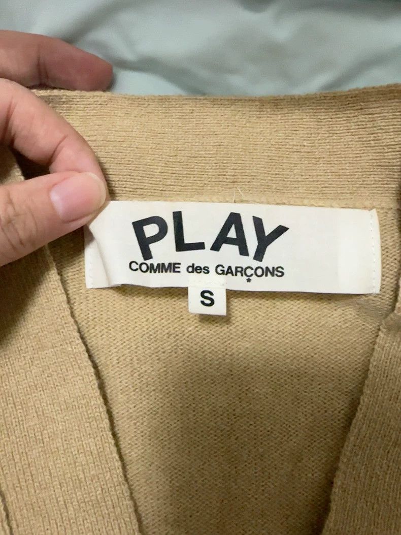 Comme des Garcons Comme Des Garcons Classic Beige Black Heart Cardigan Size US S / EU 44-46 / 1 - 2 Thumbnail