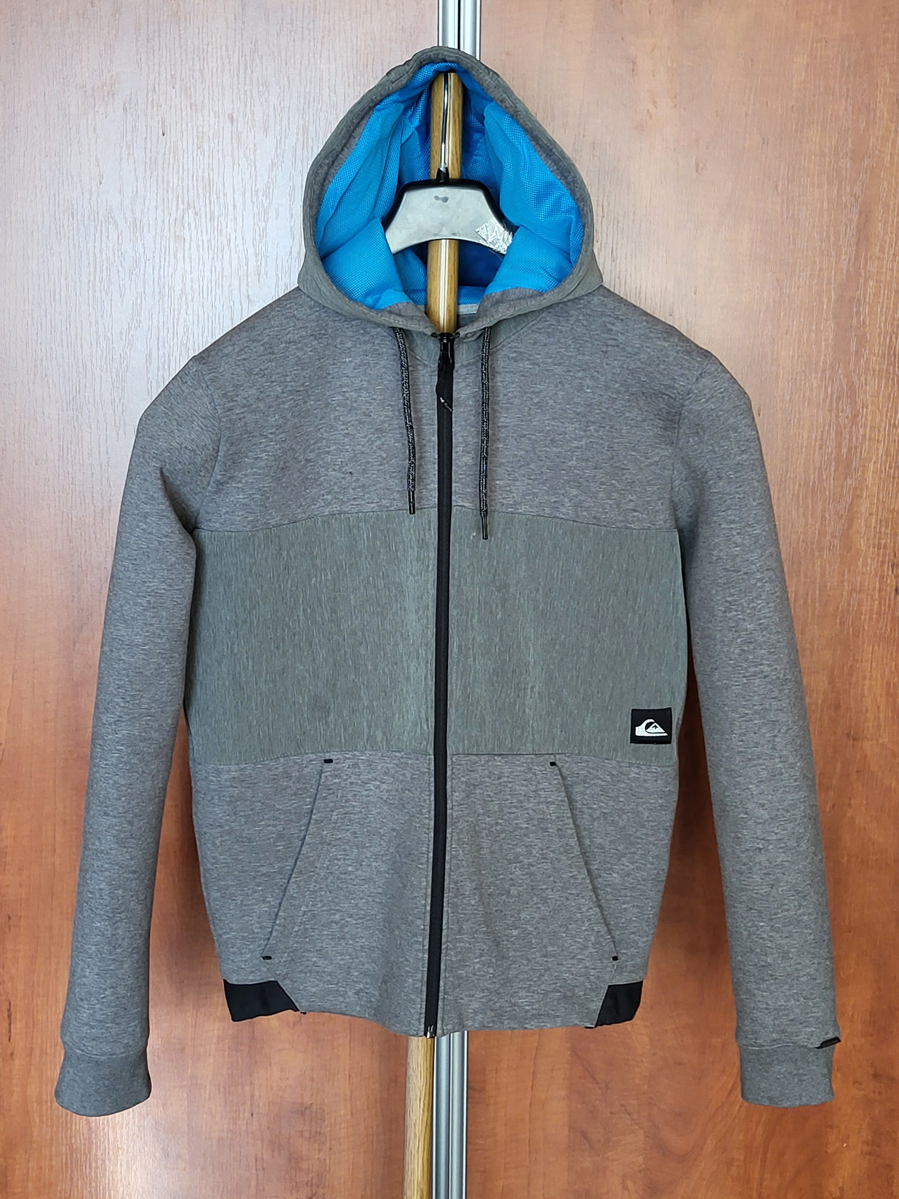 Quiksilver Special hoodie for surfing Quiksilver size S but fit M Size US S / EU 44-46 / 1 - 2 Thumbnail
