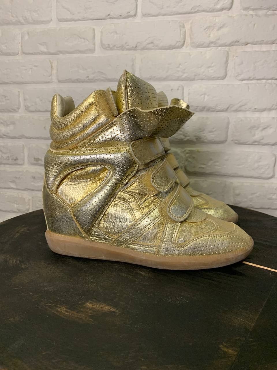 Isabel Marant Etoile Isabel Marant Metallic Gold Leather Bekett Wedge Sneakers Size US 8 / IT 38 - 2 Thumbnail