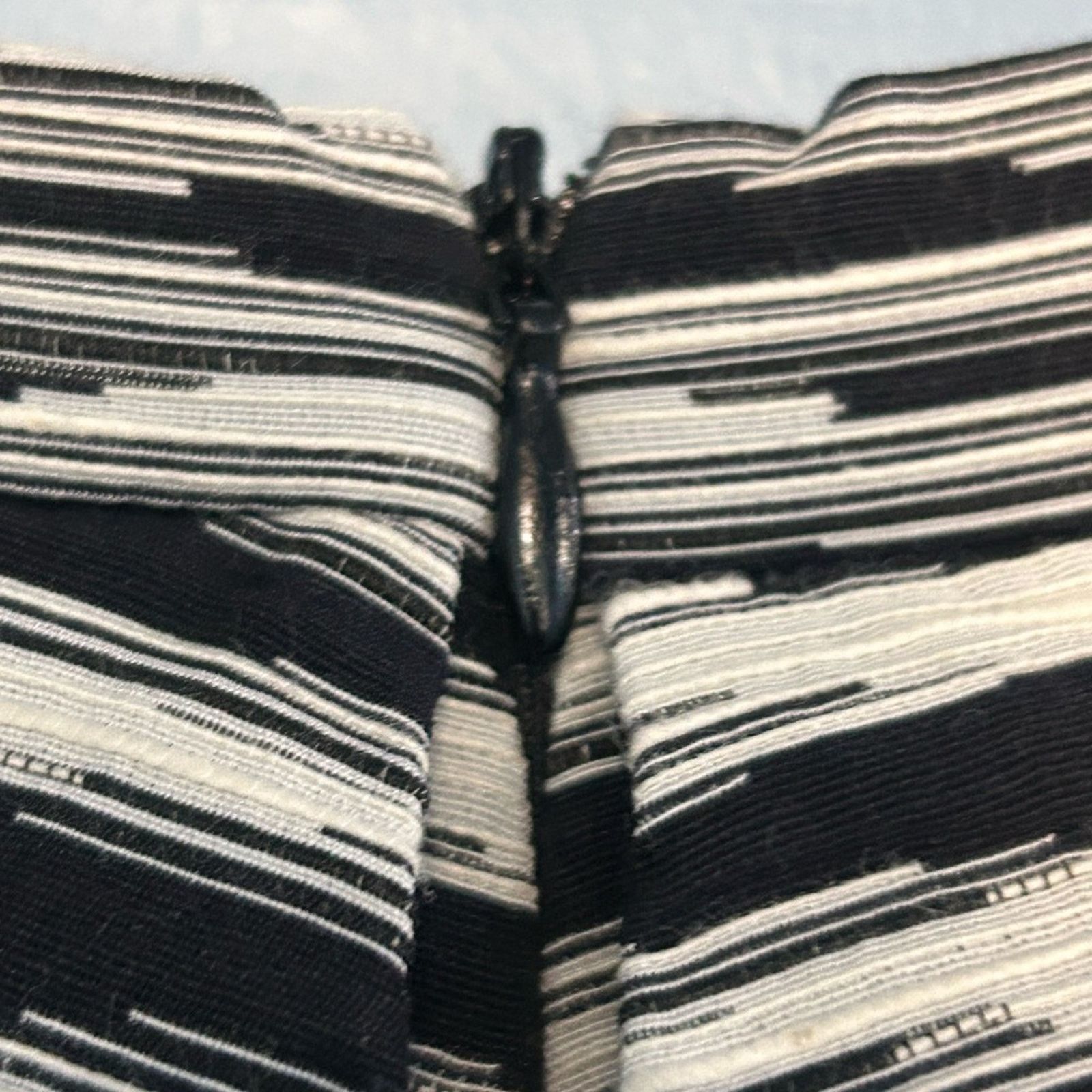 Iceberg ICE Iceberg Skirt Black White Cotton Pockets NWT 46/10 Size 32" / US 10 / IT 46 - 10 Thumbnail