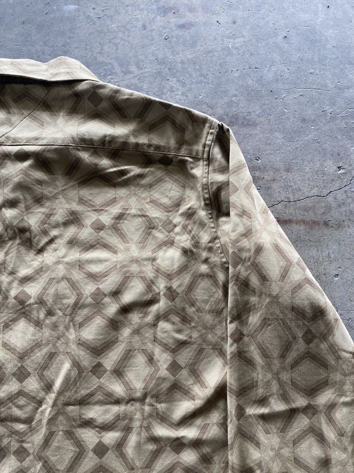 White Mountaineering White Mountaineering Pattern Shirt Size US M / EU 48-50 / 2 - 7 Thumbnail