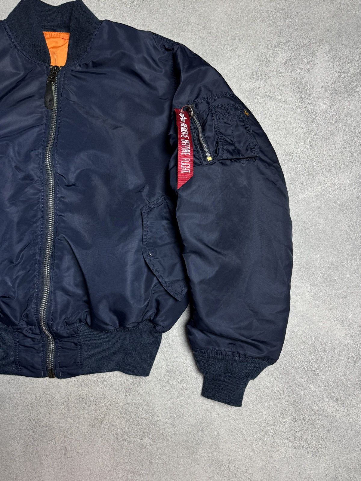 Alpha Industries Alpha Industries MA-1 Bomber Flight Jacket Vintage 1990s Size US L / EU 52-54 / 3 - 6 Thumbnail