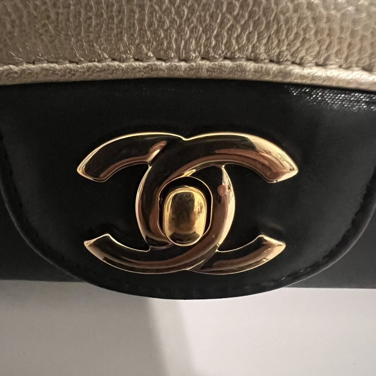 Chanel Black/Gold Leather Pure Classic Medium Double Flap Bag Size ONE SIZE - 5 Thumbnail