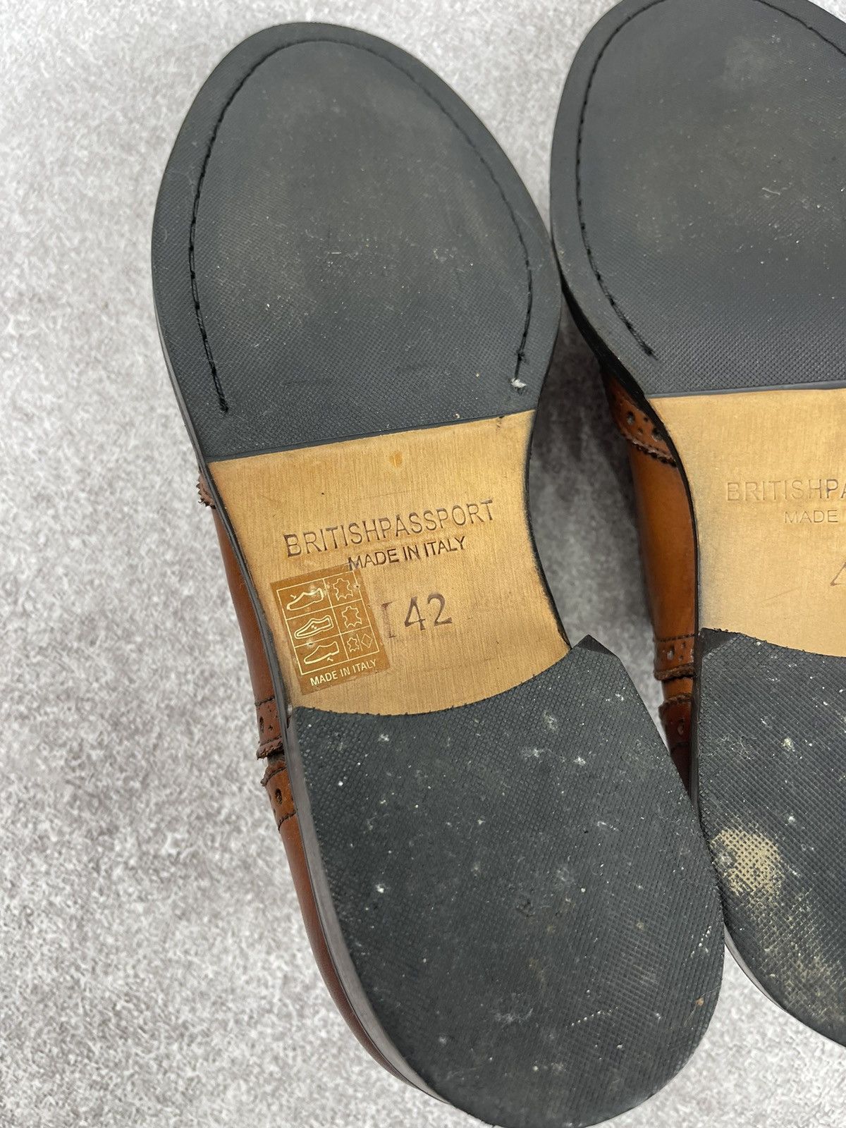 Designer × Vintage Vintage British Passport Leather Brogue Derby Men’s Shoes Size US 9 / EU 42 - 11 Thumbnail