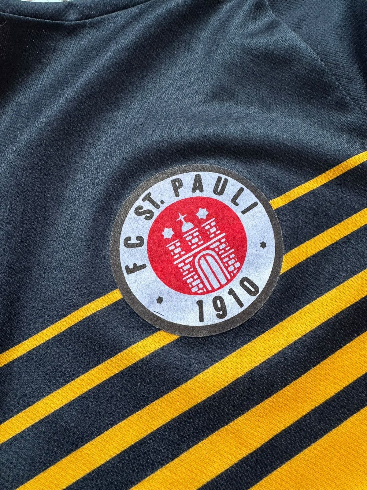 Puma RARE Puma ST. Pauli 1997 - 1998 Away Kit Size US XL / EU 56 / 4 - 4 Thumbnail