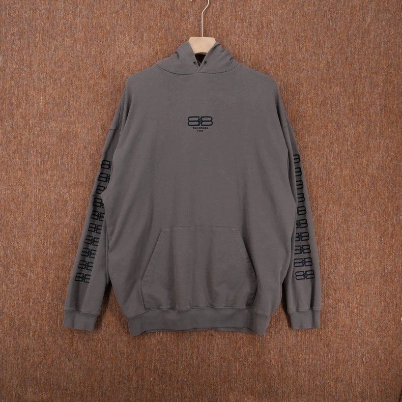 Balenciaga Balenciaga Double B Embroidered Unicorn Arm Hoodie Coffee Size US S / EU 44-46 / 1 - 1 Thumbnail