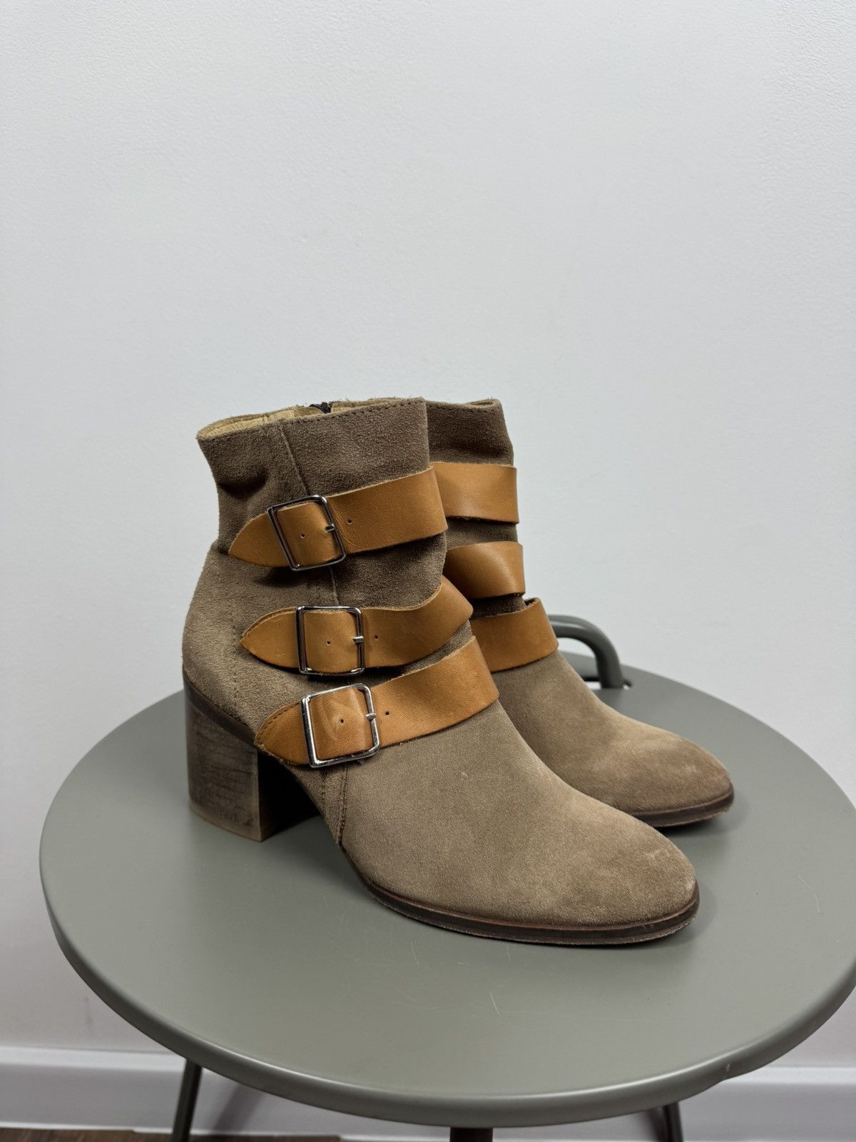 Hudson Hudson London Beige Suede Buckle Heeled Ankle Boots EU 37 Size US 6 / IT 36 - 1 Thumbnail