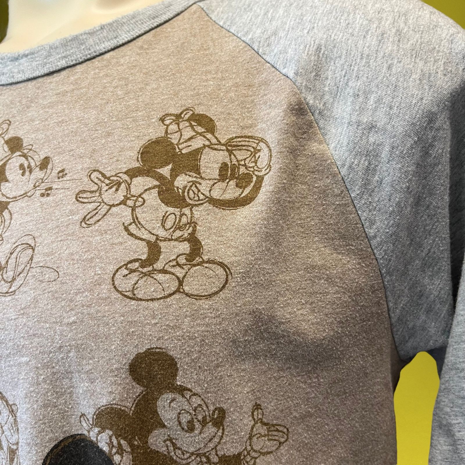 Disney Disney Mickey Mouse Changes 3/4 Length Sleeve Baseball JJ-13 Size L / US 10 / IT 46 - 4 Thumbnail