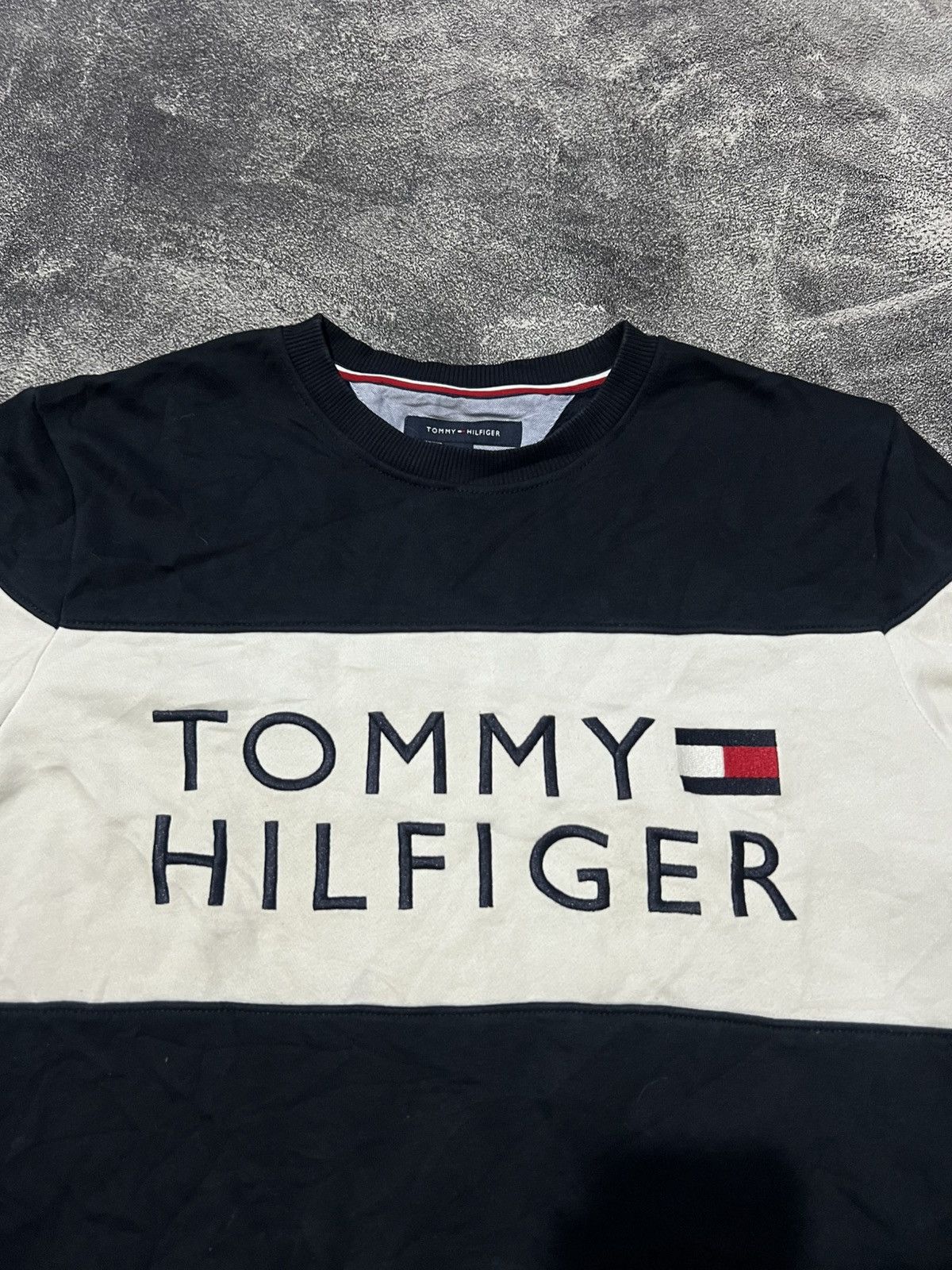 Tommy Hilfiger Tommy Hilfiger Crewneck Sweatshirt Size US M / EU 48-50 / 2 - 4 Thumbnail