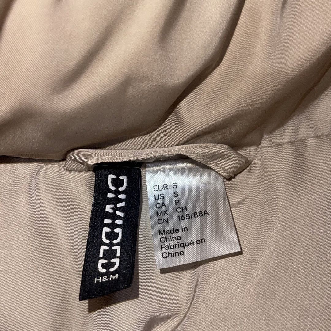 H&M Divided Cropped Puffer Sleeveless Mocked Neck Vest Sporty Size S / US 4 / IT 40 - 3 Thumbnail