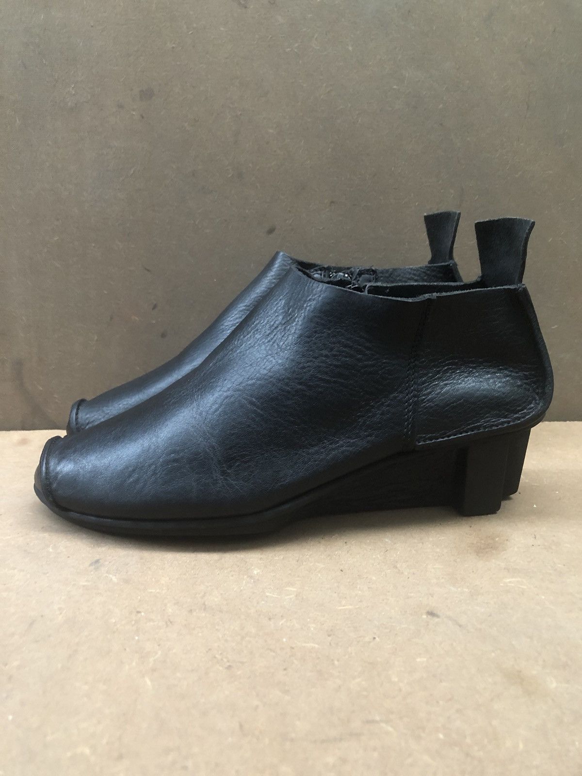 Trippen Trippen Black Calfskin Leather Women’s Ankle Shoes Size 39 Size US 8 / IT 38 - 4 Thumbnail