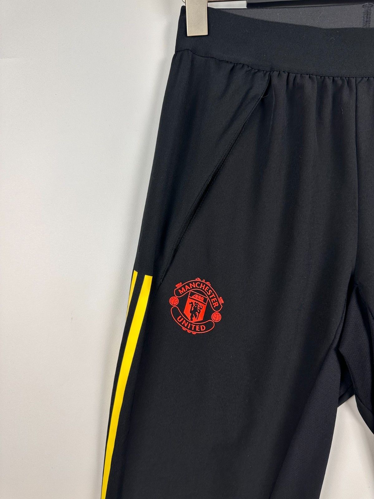 Adidas Manchester United Training Football Soccer Pants Sweatpants Size US 34 / EU 50 - 3 Thumbnail