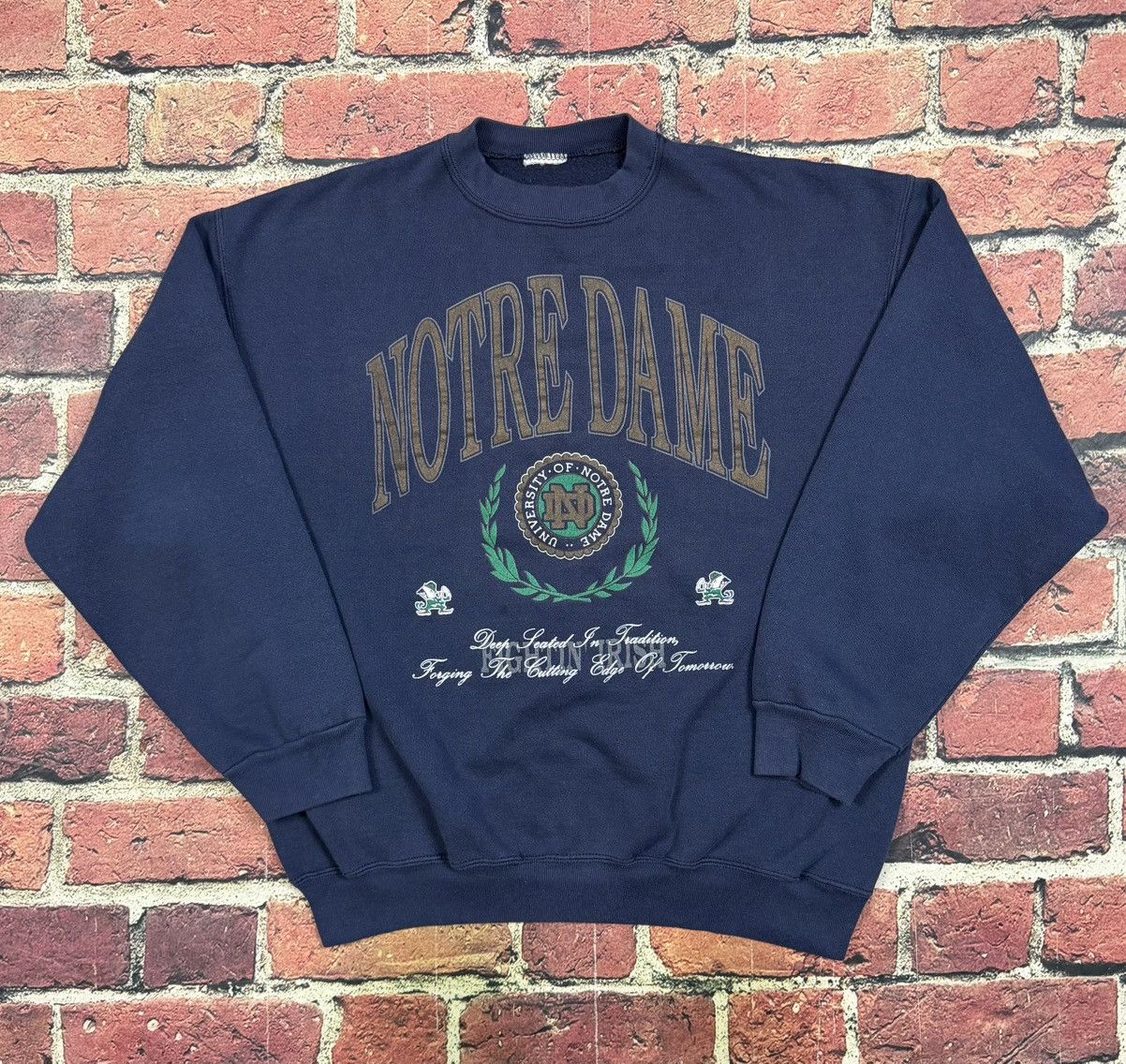 NCAA Vintage Notre Dame Fighting Irish Sweatshirt University 90s Size US XL / EU 56 / 4 - 1 Thumbnail