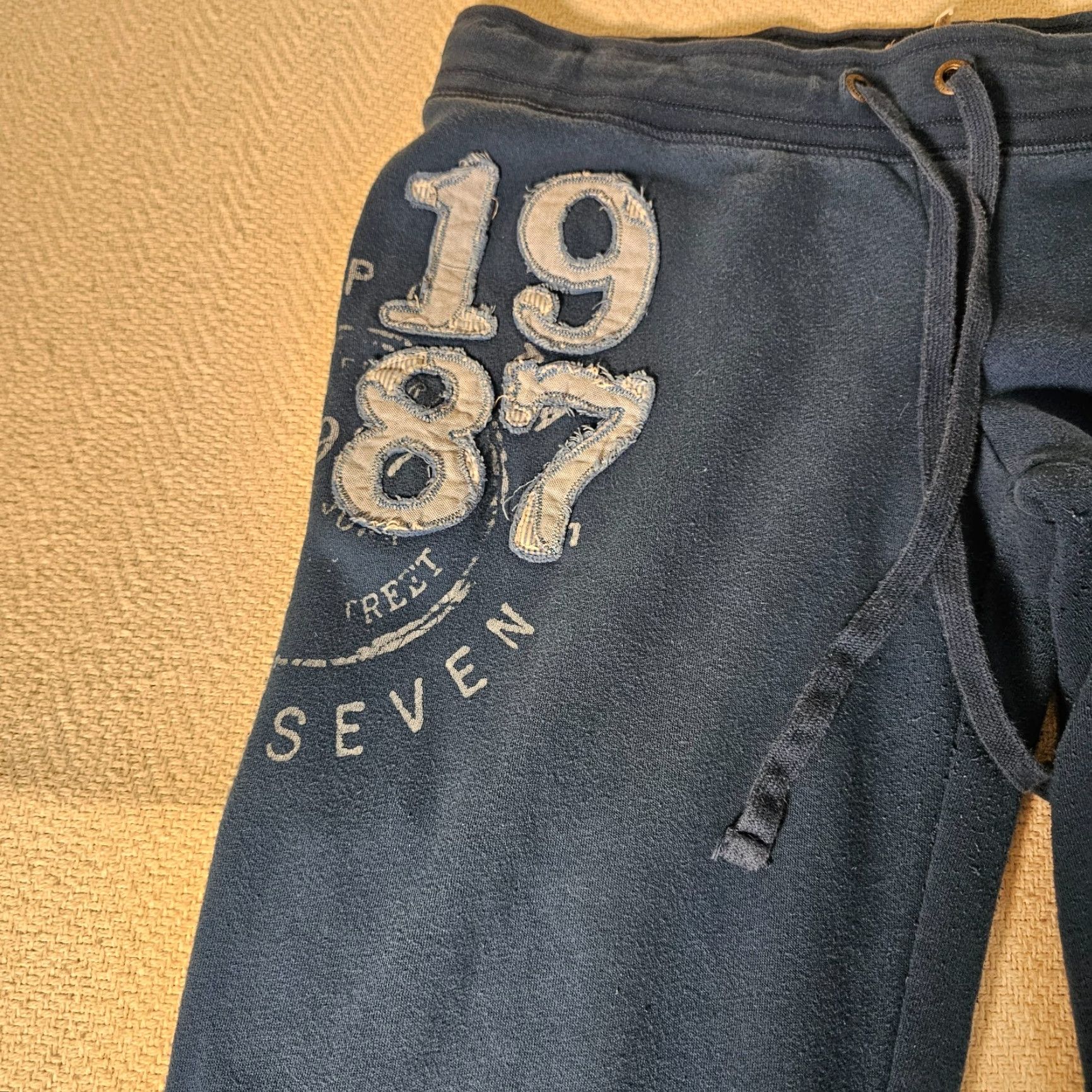 Aeropostale VINTAGE Aeropostale Women's Sweatpants L Blue Fleece Casual Comfort Drawstring Size 36" / US 14 / IT 50 - 3 Thumbnail