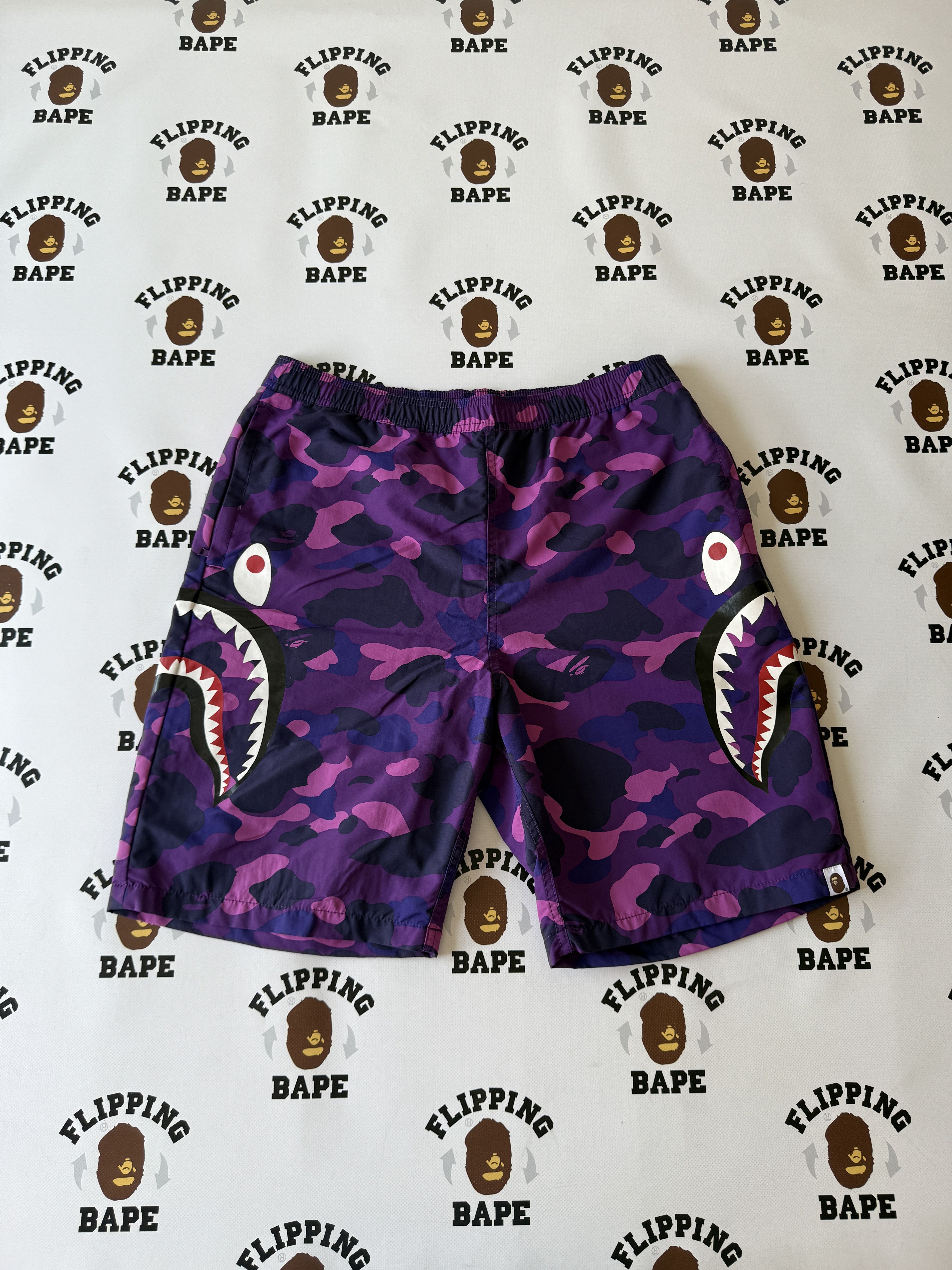 Bape BAPE COLOR CAMO SIDE SHARK BEACH SHORTS Size US 36 / EU 52 - 1 Thumbnail