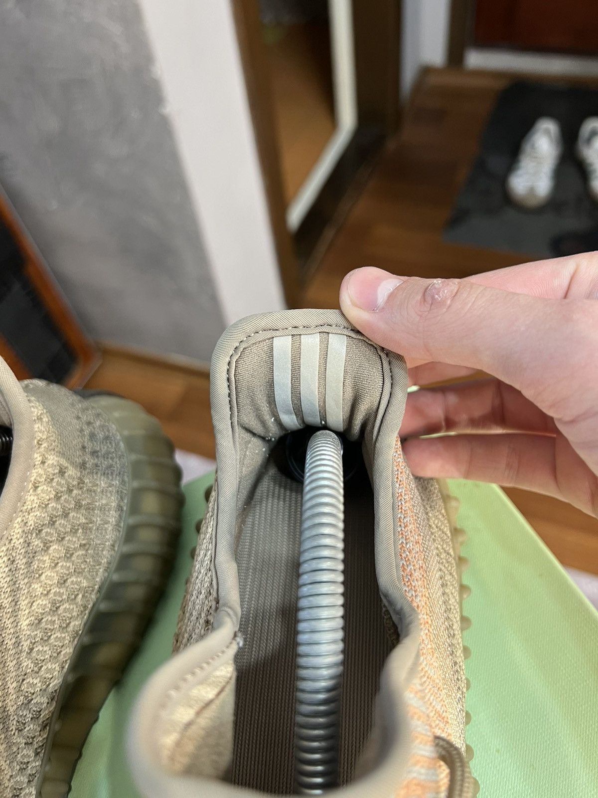 Adidas adidas Yeezy Boost 350 V2 Sand Taupe 44 Size US 10 / EU 43 - 5 Thumbnail