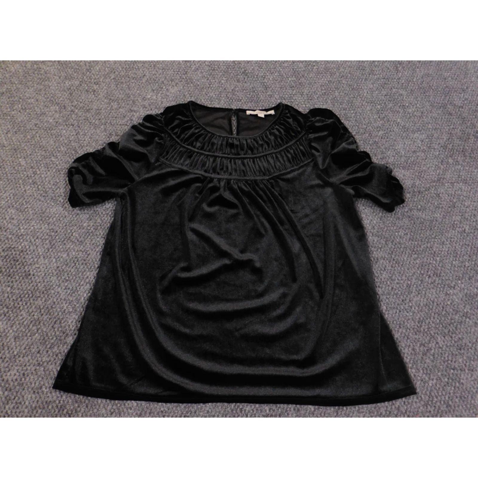 Ann Taylor Ann Taylor Loft Shirt Womens Large Black Velvet Pullover Round Neck Long Sleeve Button Stretch Casual Blouse Basic Regular Size L / US 10 / IT 46 - 3 Thumbnail