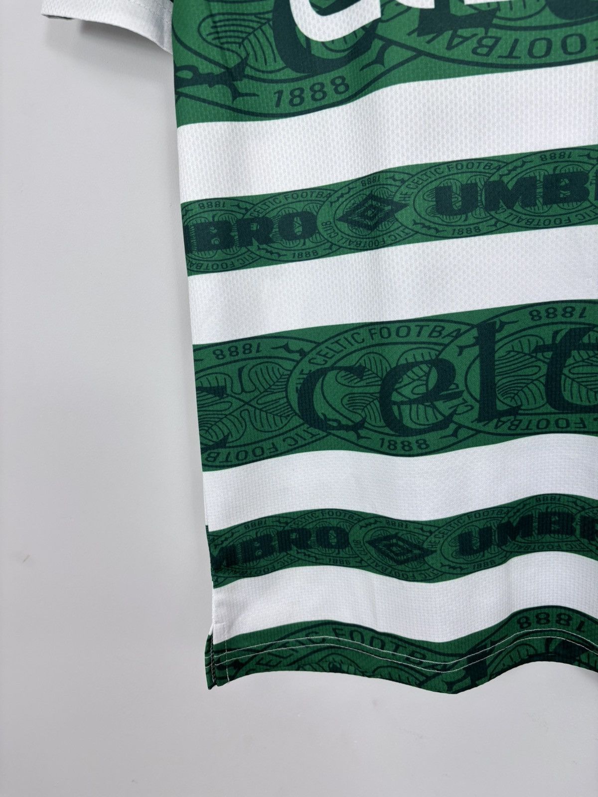 Umbro Umbro Celtic 1995/1997 Home McKinlay #3 Soccer Jersey Shirt Size US S / EU 44-46 / 1 - 8 Thumbnail