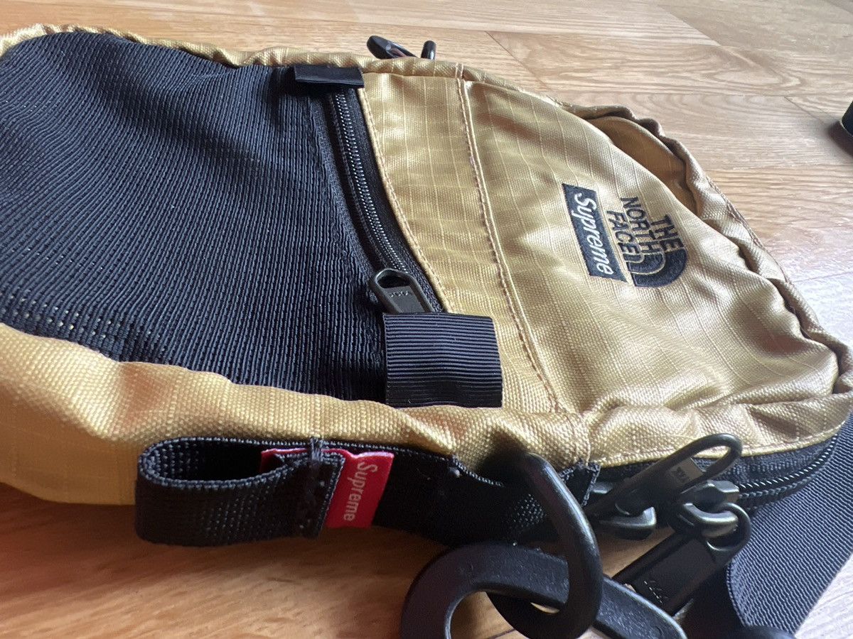 Supreme × The North Face Supreme x The North Face Metallic Shoulder Bag (SS18) Size ONE SIZE - 8 Thumbnail