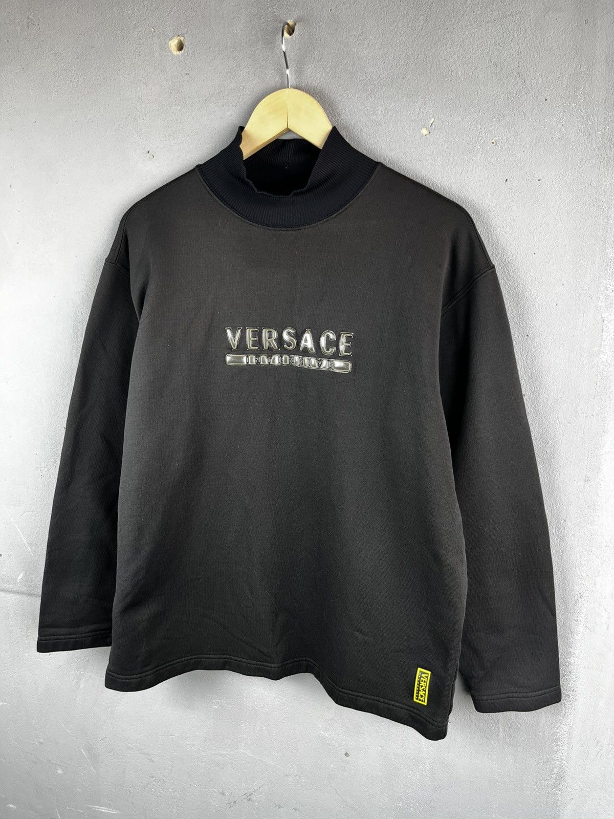 Versace Versace Intensive big logo sweatshirt vintage 90s Size US M / EU 48-50 / 2 - 1 Thumbnail