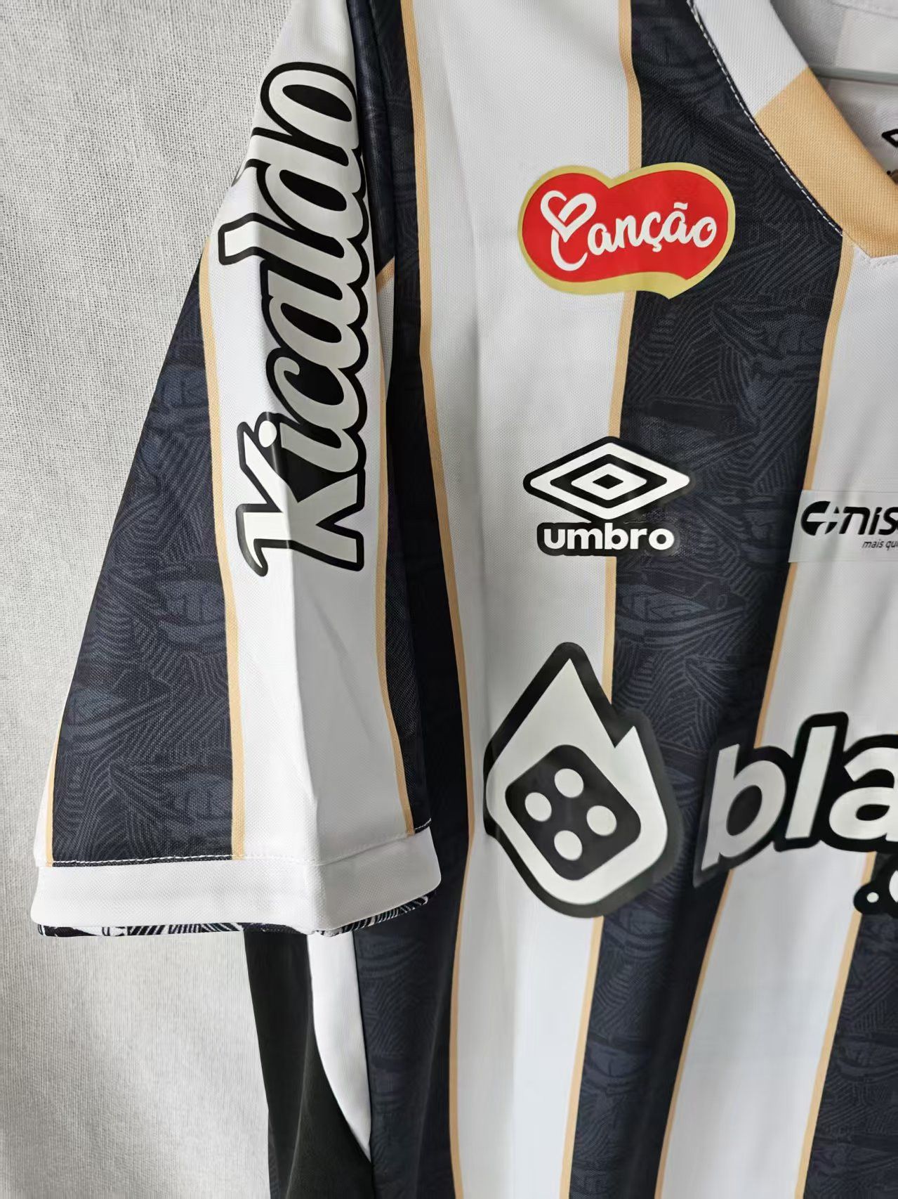 Other New Santos 10 Neymar Jersey Size US XL / EU 56 / 4 - 3 Thumbnail