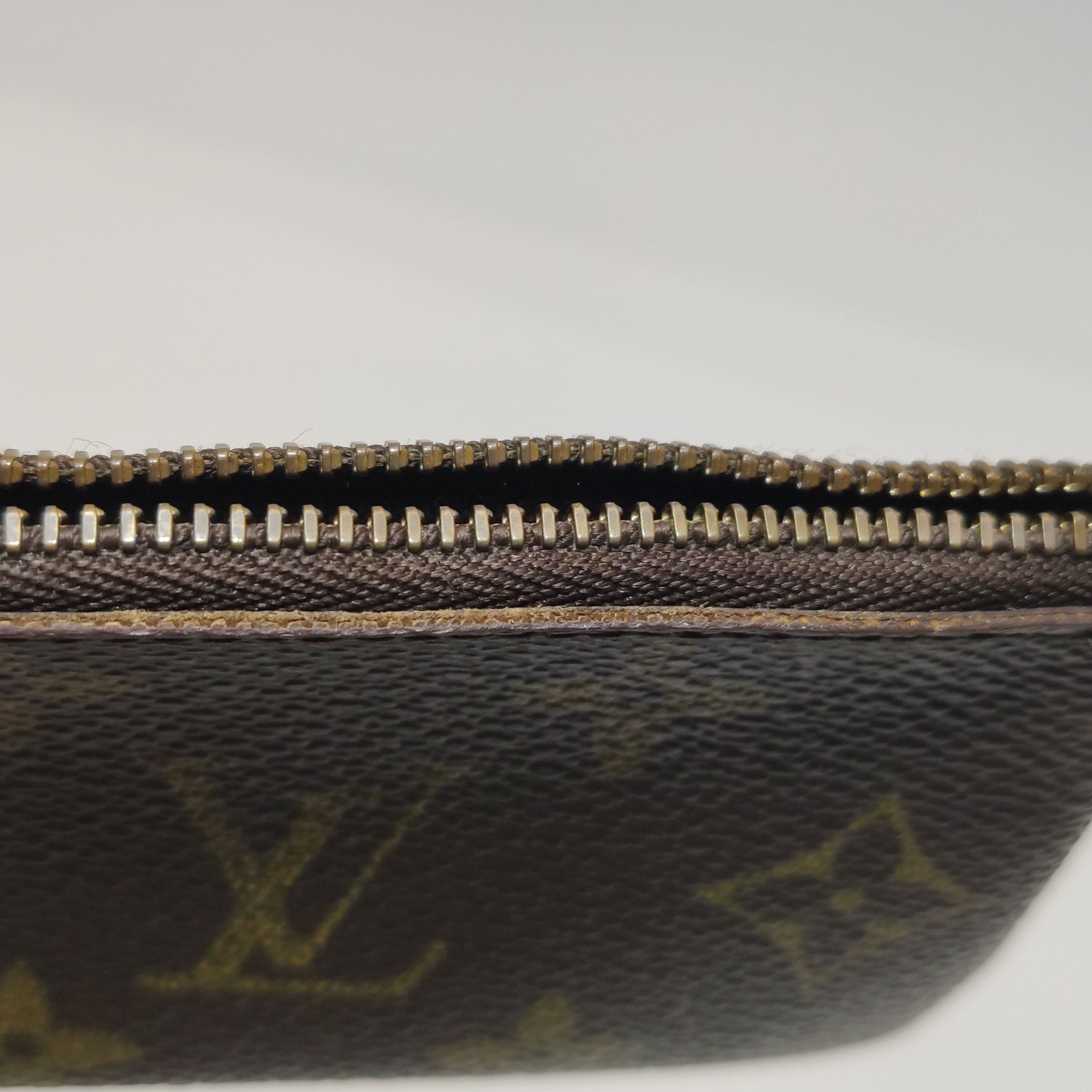 Louis Vuitton Louis Vuitton (LV) Monogram Print Zipper Coin Purse -y2506 Size ONE SIZE - 8 Thumbnail