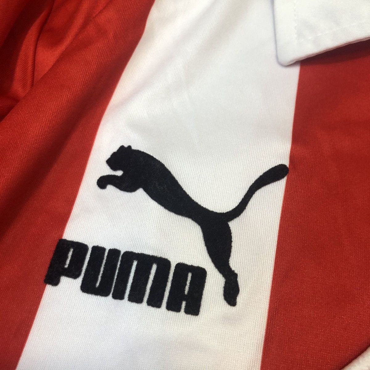 Puma Independiente 12/13 special jersey Size US M / EU 48-50 / 2 - 4 Thumbnail