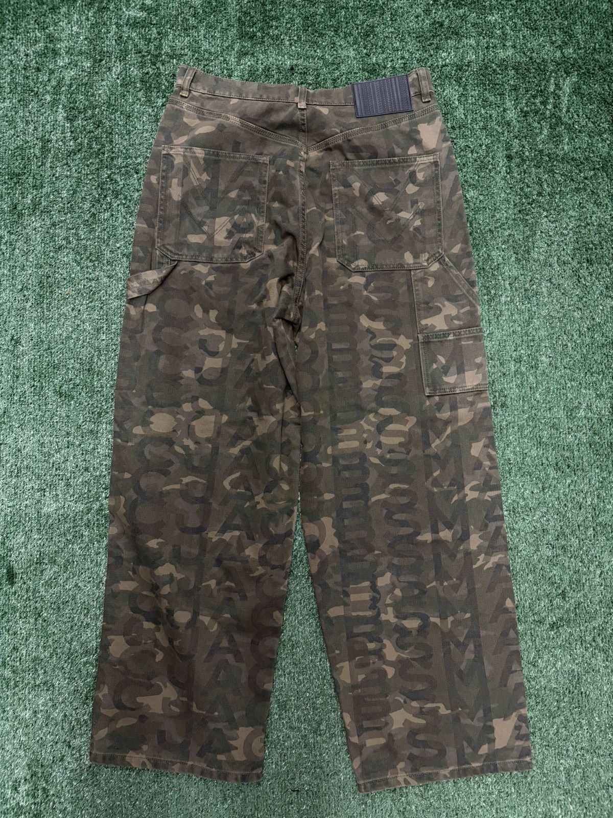 Marc Jacobs NWT Marc Jacobs Carpenter Pants Mens 30 Camo Monogram Wide Size US 30 / EU 46 - 4 Thumbnail