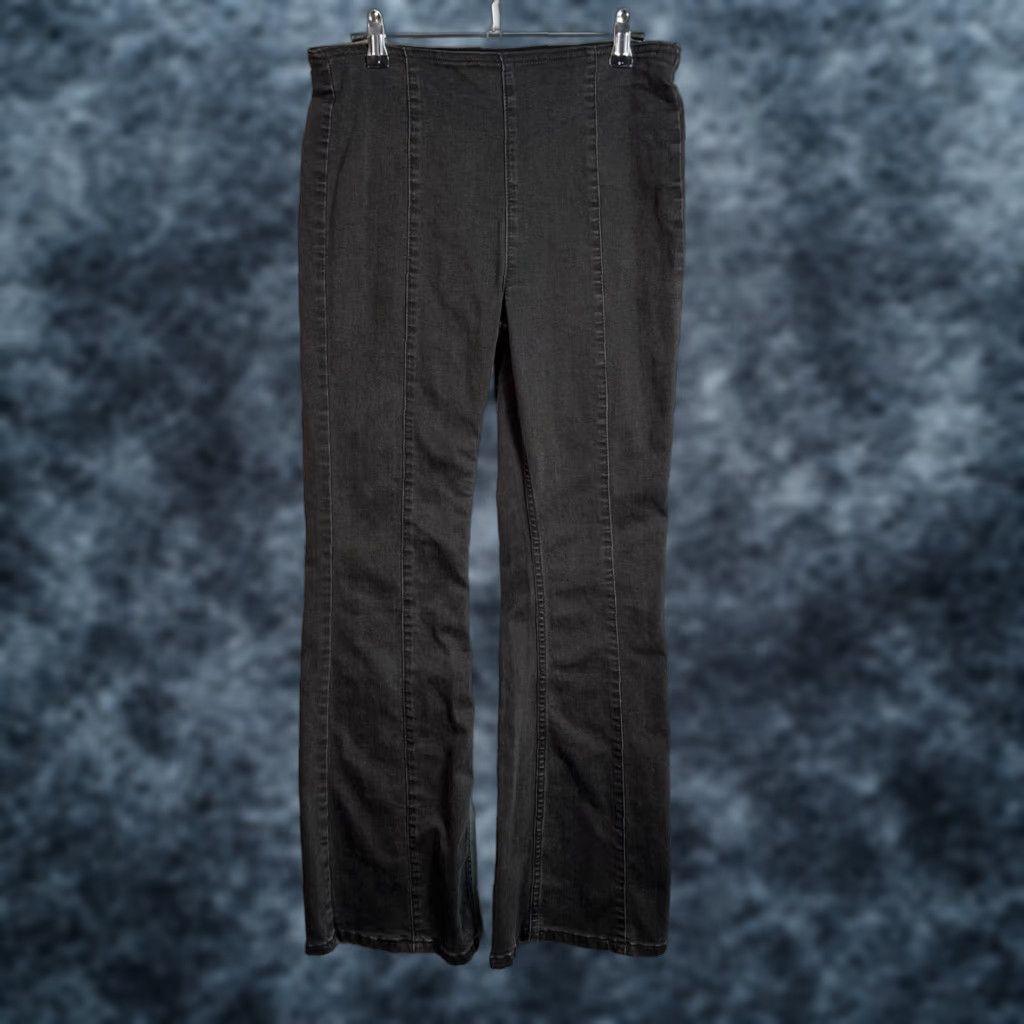 Vintage VINTAGE We The Free Womens Pants Dark Grey High-Waisted Flare 28 Inseam 30 Ankle Cotton Blend Womens Pants(Size 28) Size 28" / US 6 / IT 42 - 1 Thumbnail