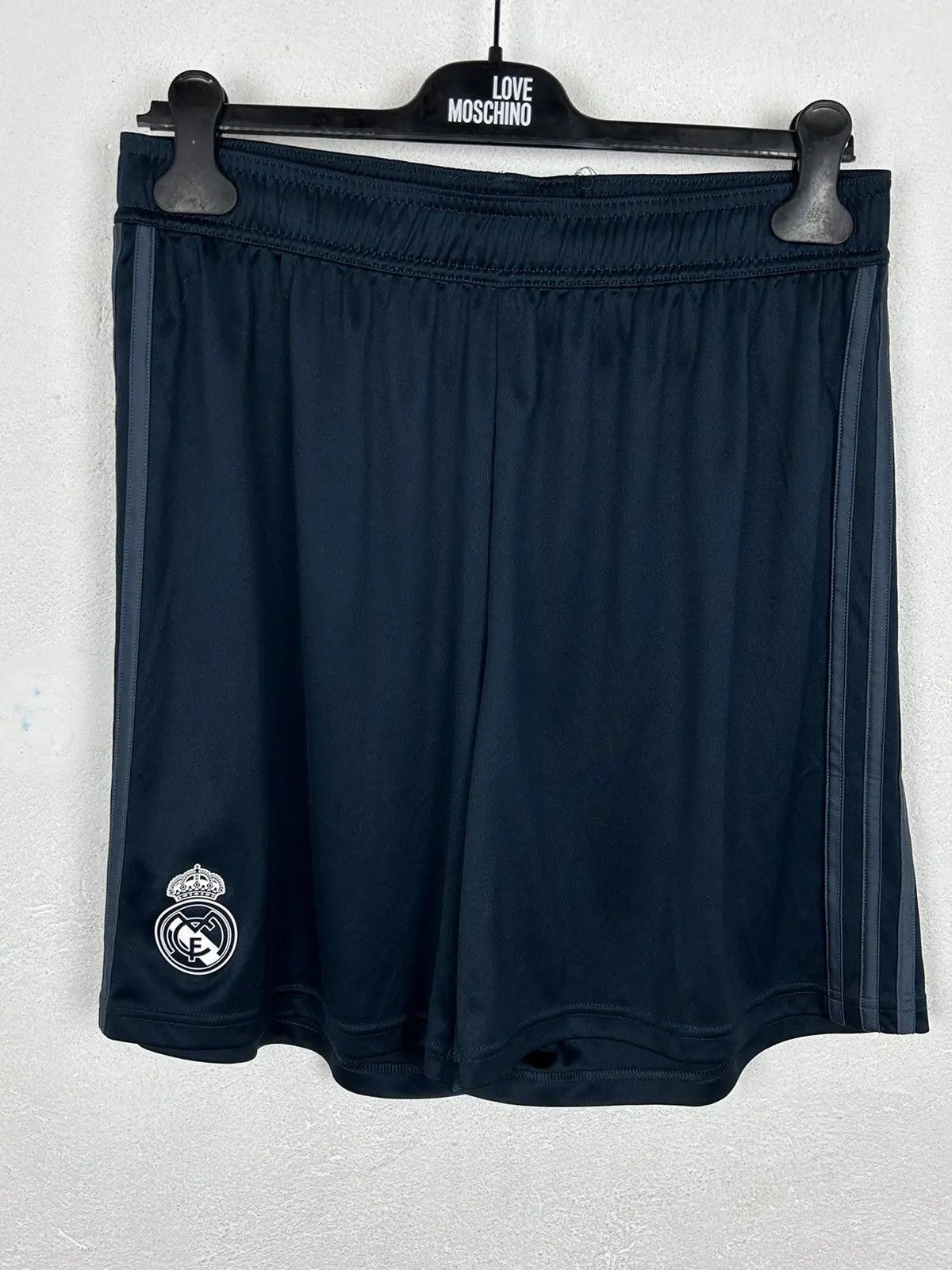Adidas Adidas Real Madrid 2018/19 Away Kit Sportswear Soccer Shorts Size US 34 / EU 50 - 1 Thumbnail