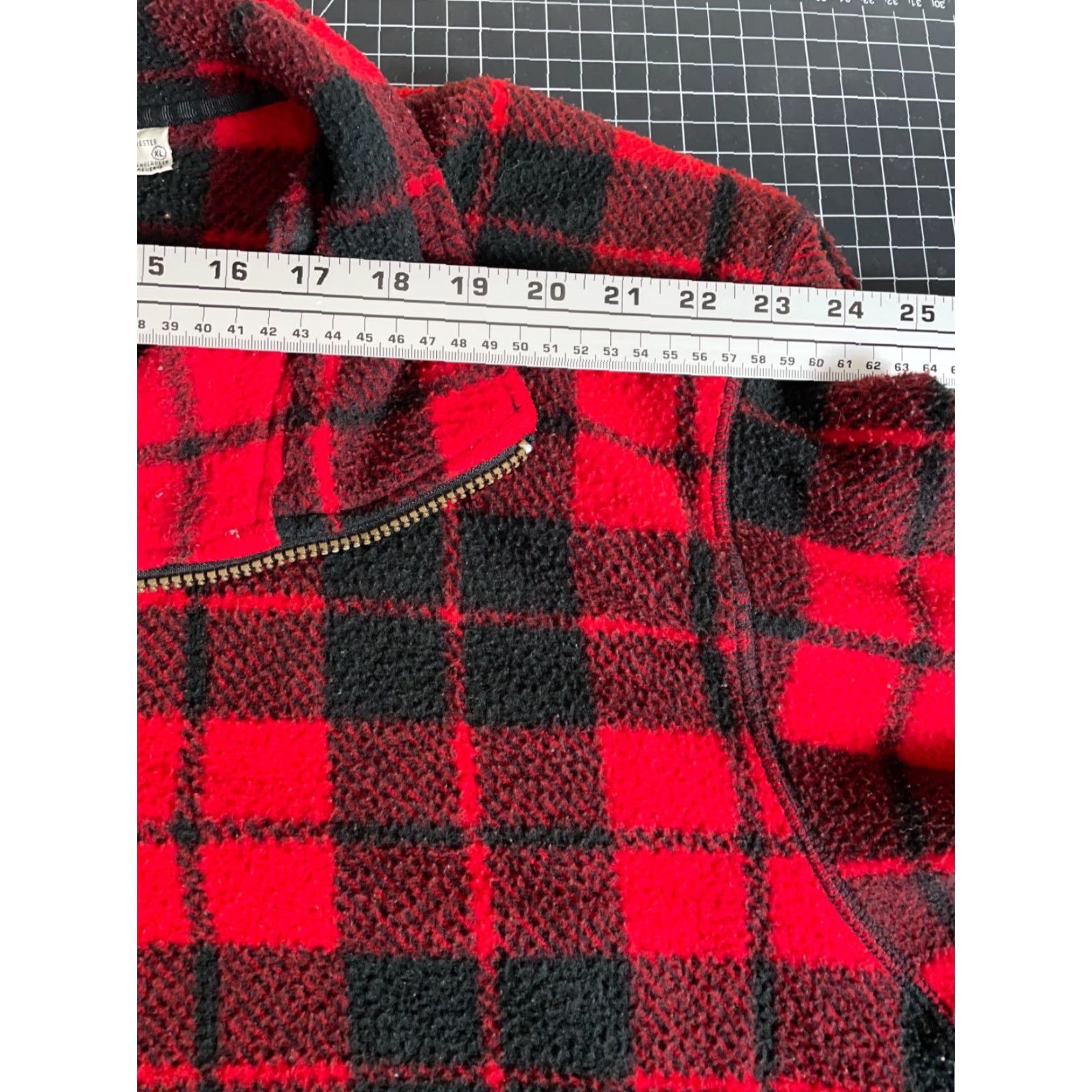 Vintage VINTAGE M.E. Sport 90s Deep Pile 1/4 Zip Fleece Pullover Jacket XL Men Red Black Plaid Relaxed Fit Size US XL / EU 56 / 4 - 7 Thumbnail