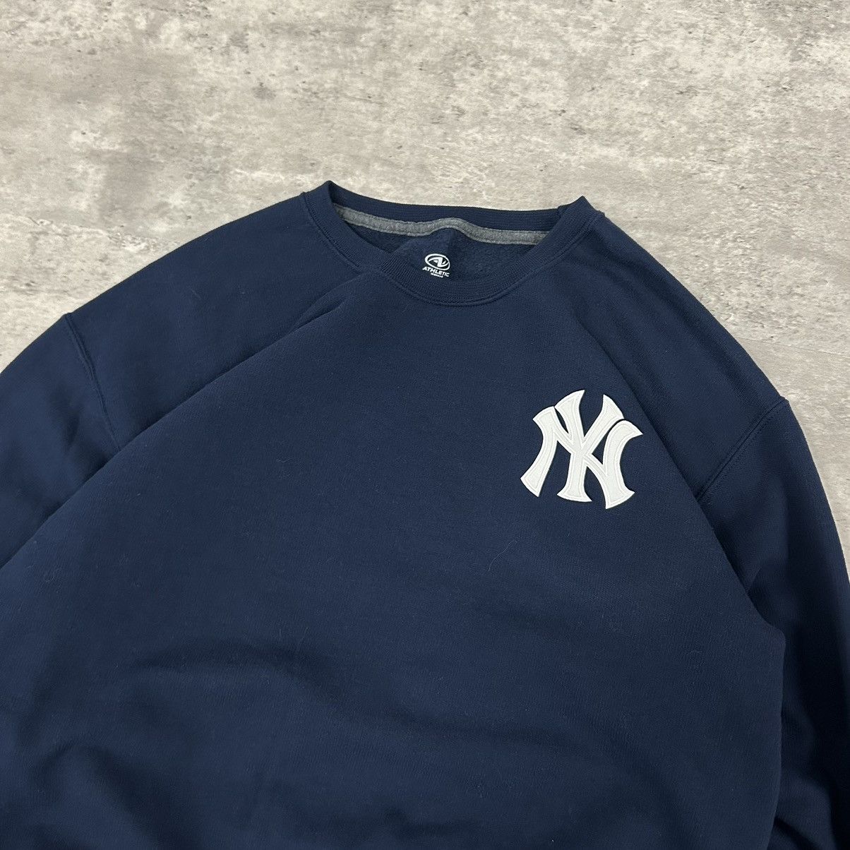 New York Yankees Vintage New York Yankees Crewneck sweatshirt sz large Size US L / EU 52-54 / 3 - 2 Thumbnail